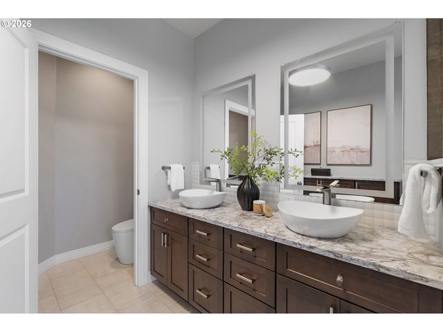 2739 Nw AVOCET Ln, Portland, OR 97229