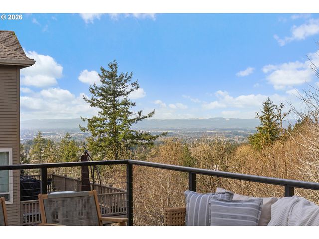 2739 Nw AVOCET Ln, Portland, OR 97229