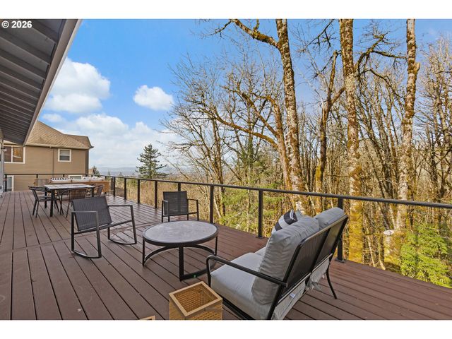 2739 Nw AVOCET Ln, Portland, OR 97229