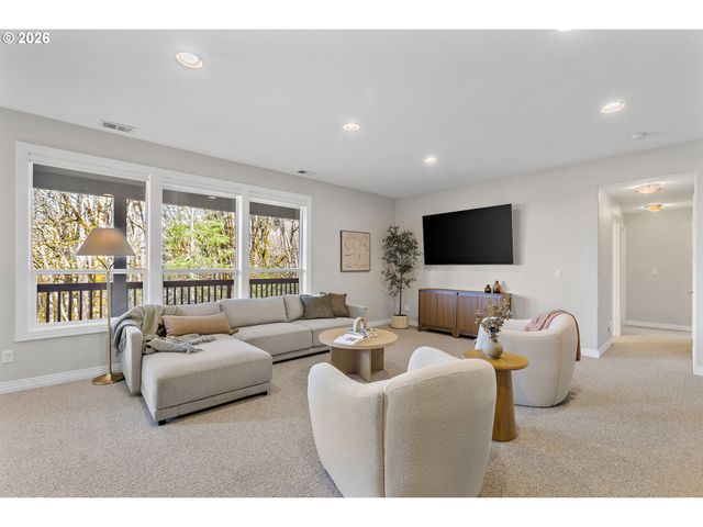 2739 Nw AVOCET Ln, Portland, OR 97229