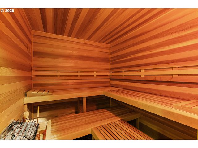 2739 Nw AVOCET Ln, Portland, OR 97229