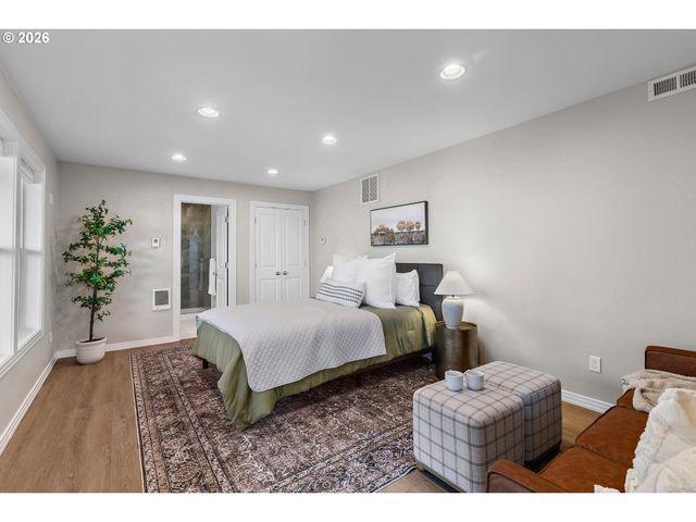 2739 Nw AVOCET Ln, Portland, OR 97229