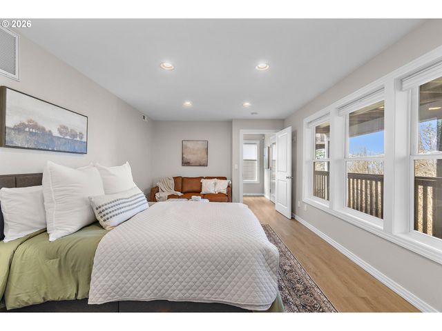 2739 Nw AVOCET Ln, Portland, OR 97229