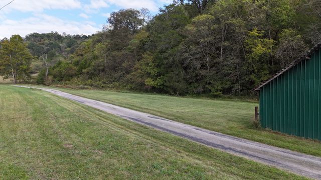 46 Carver Hollow Lane, Pleasant Shade, TN 37145