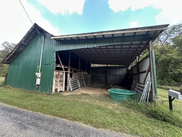 46 Carver Hollow Lane, Pleasant Shade, TN 37145