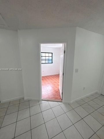 2485 W 70th Place, Hialeah, FL 33016