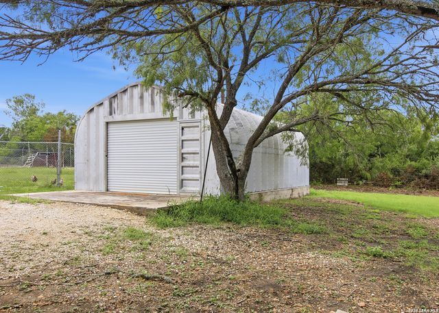 318 Dewey, Seguin, TX 78155