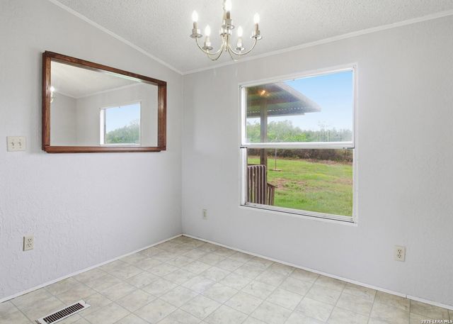 318 Dewey, Seguin, TX 78155