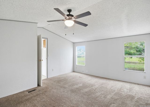 318 Dewey, Seguin, TX 78155