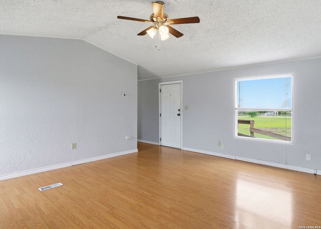 318 Dewey, Seguin, TX 78155