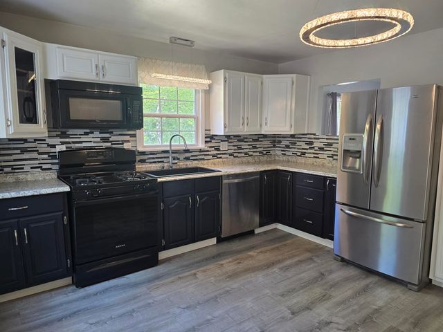 3999 E Sternberg Road, Fruitport Twp, MI 49415