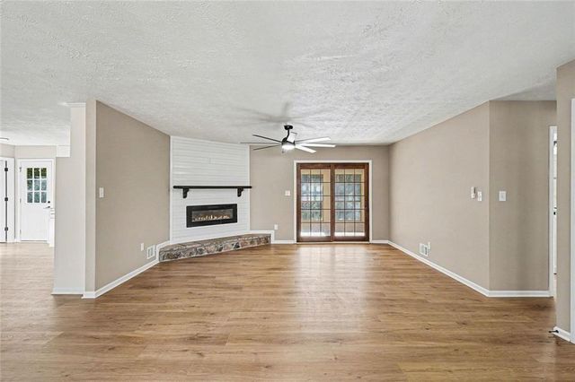 2304 Rolling Acres Court SW, Conyers, GA 30094