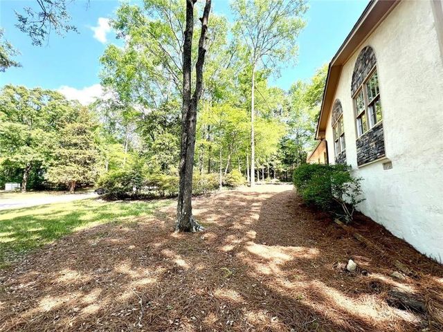 2304 Rolling Acres Court SW, Conyers, GA 30094