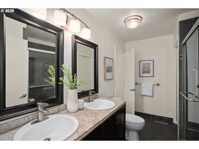 3236 Sw IDAHO St, Portland, OR 97239