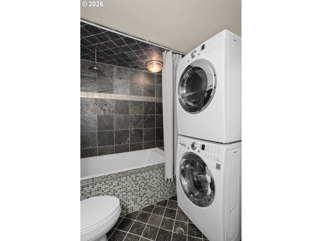 3236 Sw IDAHO St, Portland, OR 97239