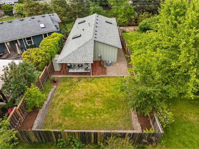 3236 Sw IDAHO St, Portland, OR 97239