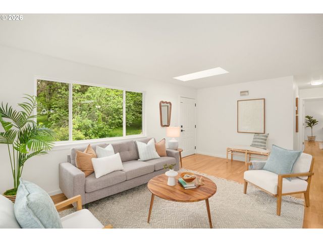3236 Sw IDAHO St, Portland, OR 97239