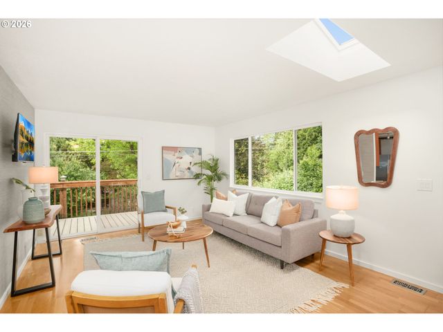 3236 Sw IDAHO St, Portland, OR 97239