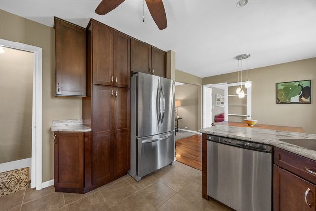 1214 Staub Court NE, Cedar Rapids, IA 52402