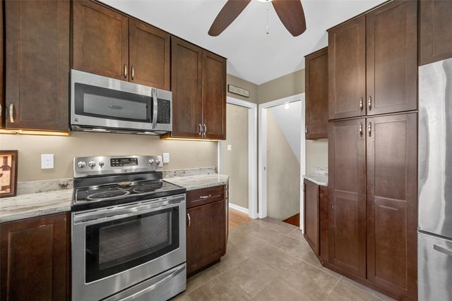 1214 Staub Court NE, Cedar Rapids, IA 52402