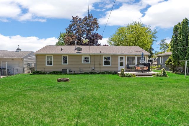 1214 Staub Court NE, Cedar Rapids, IA 52402