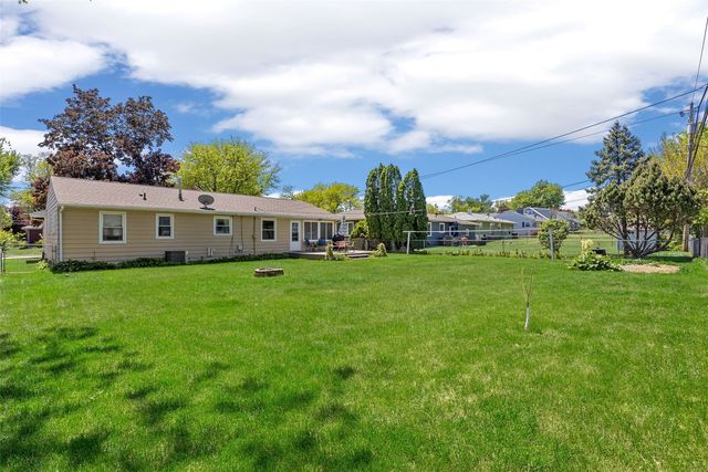 1214 Staub Court NE, Cedar Rapids, IA 52402