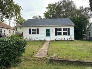 5220 N ROBERTS Road, Peoria Heights, IL 61616