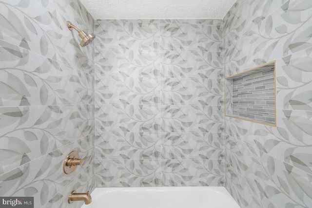 21 E GERMAIN ST, Winchester, VA 22601