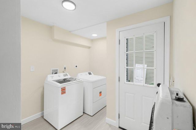 21 E GERMAIN ST, Winchester, VA 22601