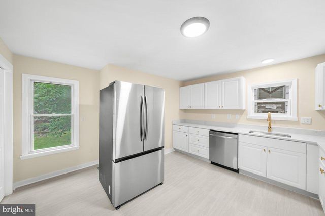 21 E GERMAIN ST, Winchester, VA 22601