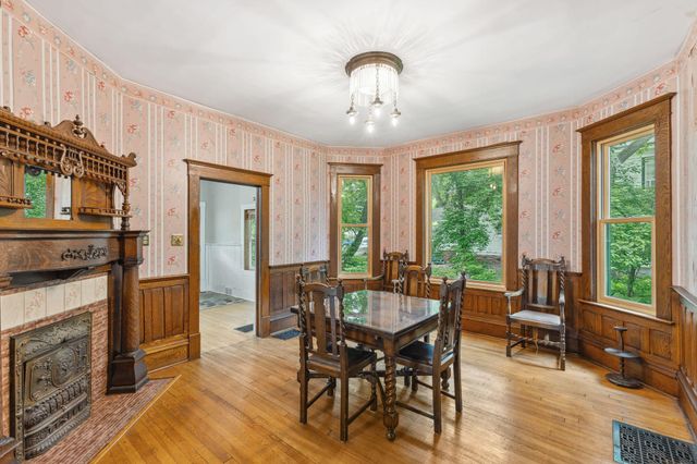 216 Summit Avenue, Center City, MN 55012