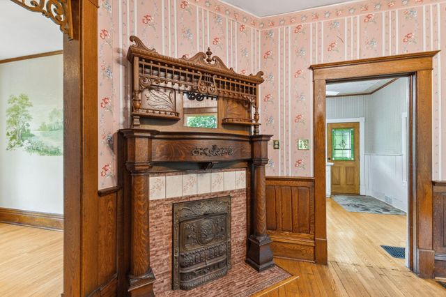 216 Summit Avenue, Center City, MN 55012