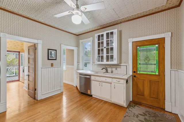 216 Summit Avenue, Center City, MN 55012