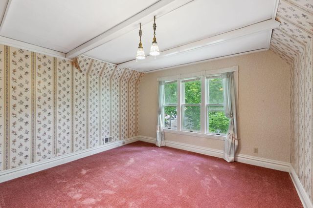 216 Summit Avenue, Center City, MN 55012