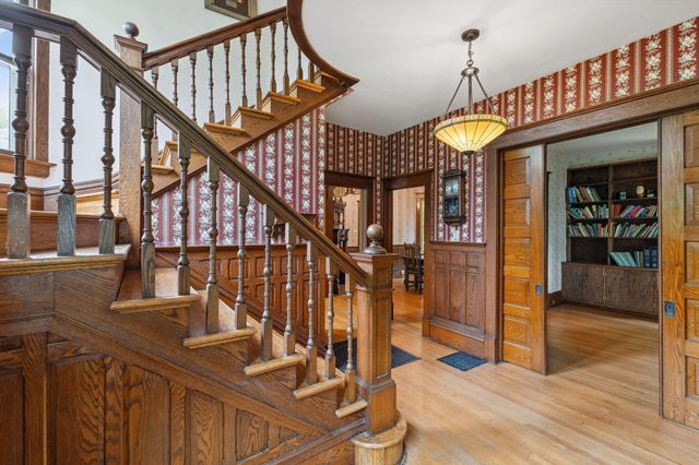 216 Summit Avenue, Center City, MN 55012