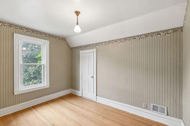 216 Summit Avenue, Center City, MN 55012