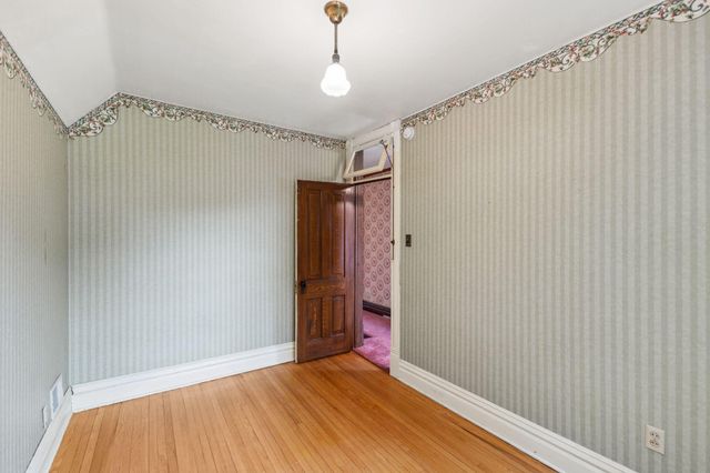 216 Summit Avenue, Center City, MN 55012