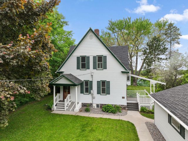 216 Summit Avenue, Center City, MN 55012