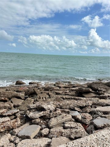 3402 Ocean Dr 15, Corpus Christi, TX 78411