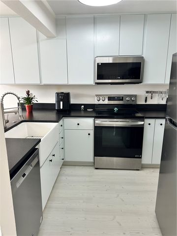 3402 Ocean Dr 15, Corpus Christi, TX 78411