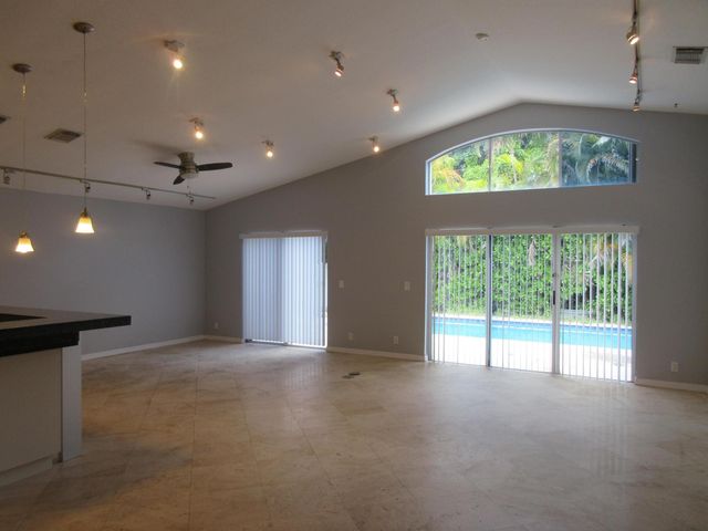 4955 SW 35th Terrace, Hollywood, FL 33312