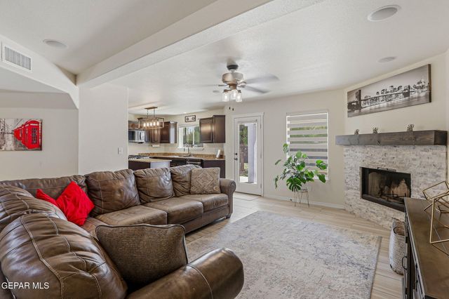 600 Valley Plum Avenue, El Paso, TX 79932