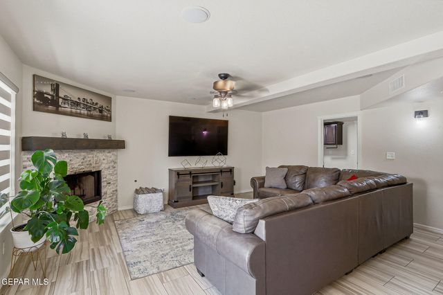 600 Valley Plum Avenue, El Paso, TX 79932