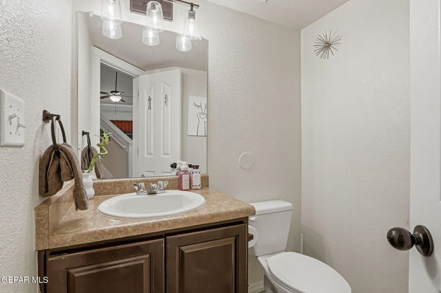 600 Valley Plum Avenue, El Paso, TX 79932