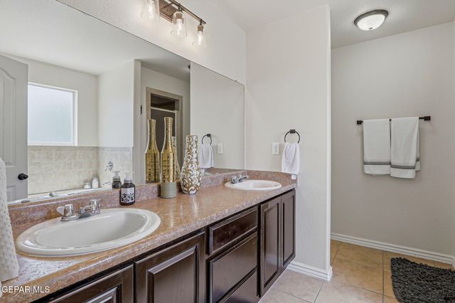 600 Valley Plum Avenue, El Paso, TX 79932