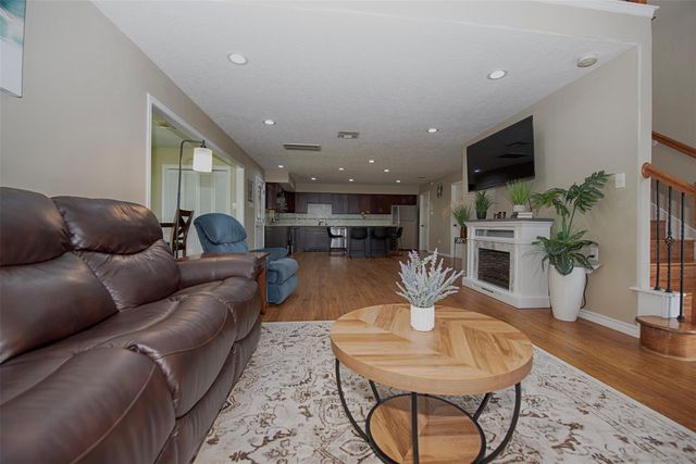 21103 Flaming Arrow Trail, Crosby, TX 77532