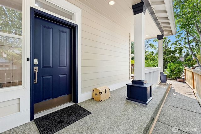 23912 SE 7th St, Sammamish, WA 98074