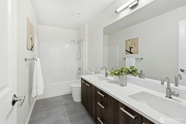 23912 SE 7th St, Sammamish, WA 98074
