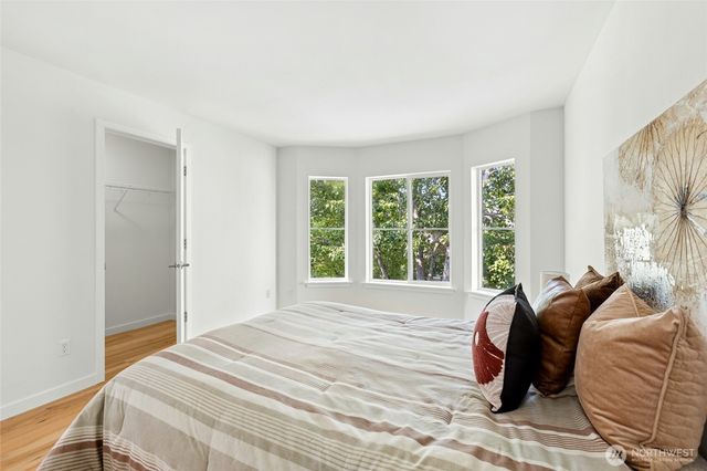 23912 SE 7th St, Sammamish, WA 98074