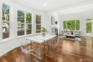 23912 SE 7th St, Sammamish, WA 98074